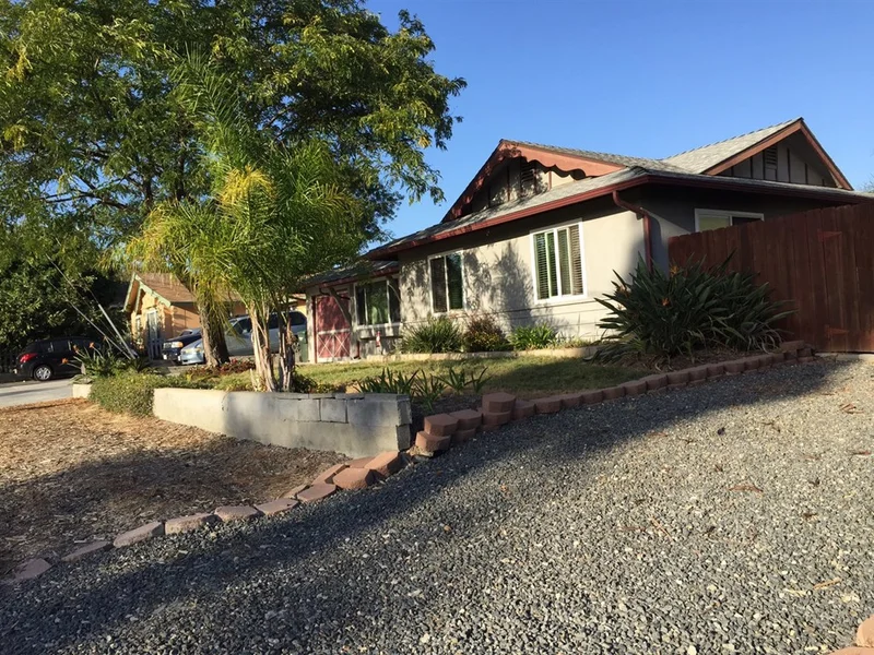 1171 Tinamou Place, Vista, CA 92083