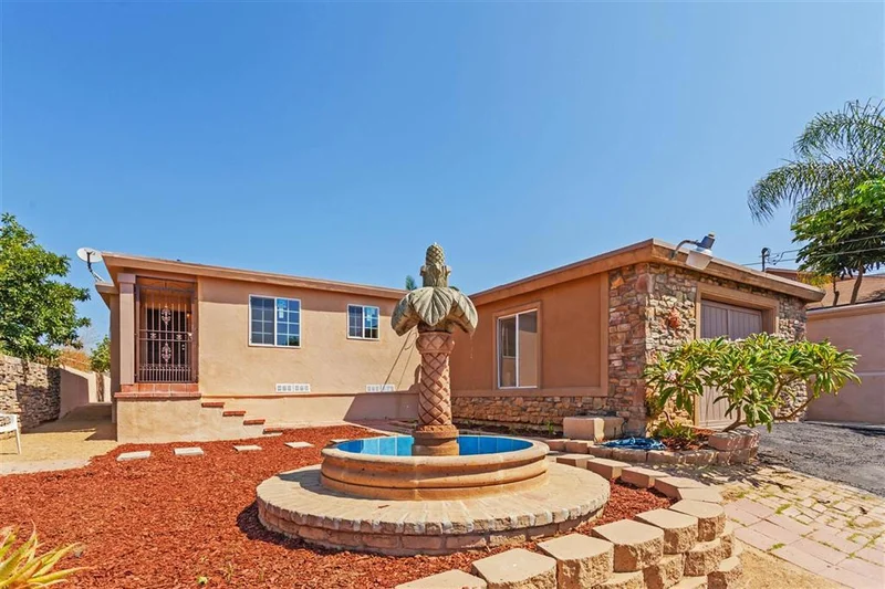 5502 Lydia Street, San Diego, CA 92139