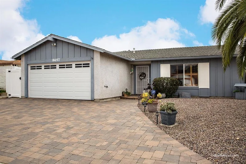 8657 Frobisher St, San Diego, CA 92126