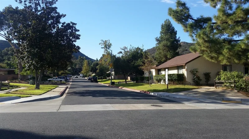 8747 Wahl Street, Santee, CA 92071