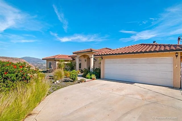 1150 Stoneridge Rd, El Cajon, CA 92021