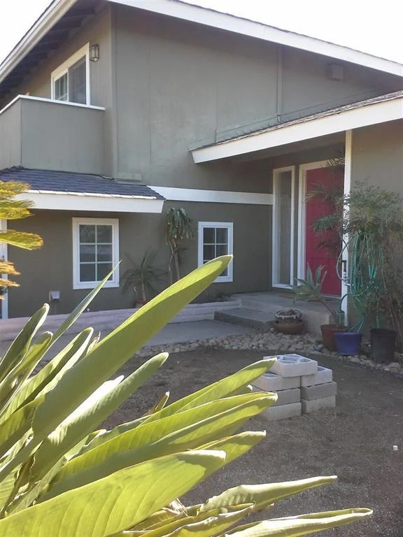1043 5th Ave, Escondido, CA 92025