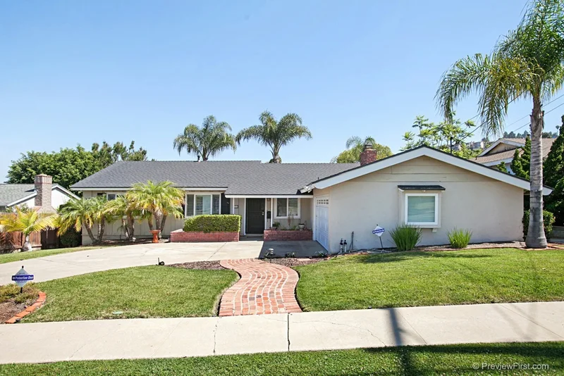 6226 Lambda, San Diego, CA 92120