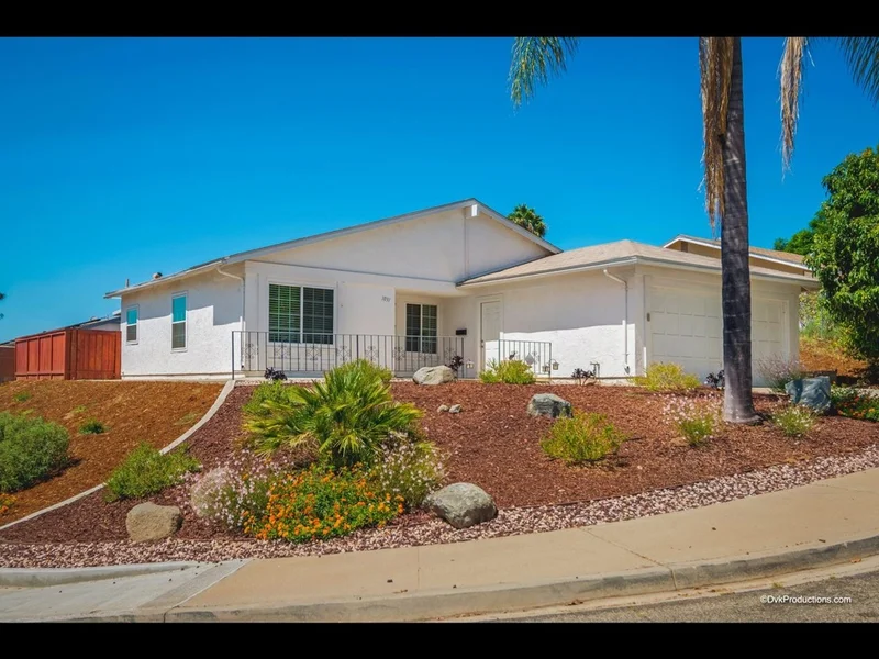 1031 Bridgeport, Escondido, CA 92027