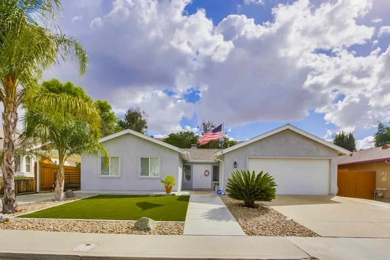 10345 Cadwell Rd, Santee, CA 92071