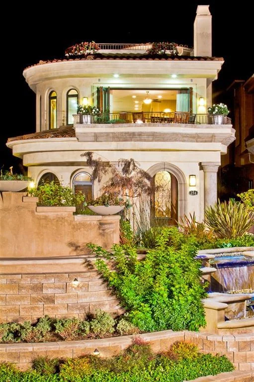 254 Date Avenue, Carlsbad, CA 92008