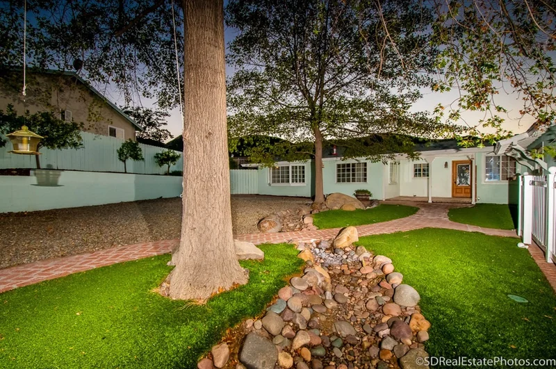 8536 Sandstone Dr., Santee, CA 92071