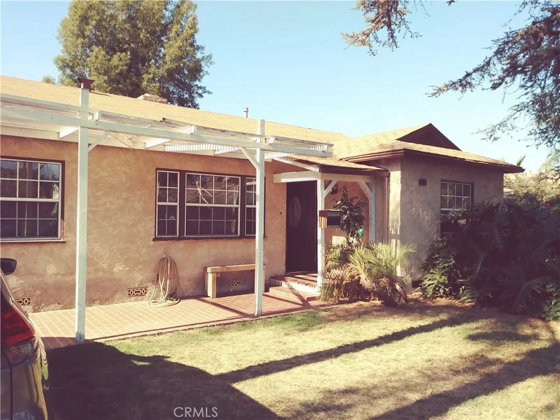 12343 Rives, Downey, CA 90242