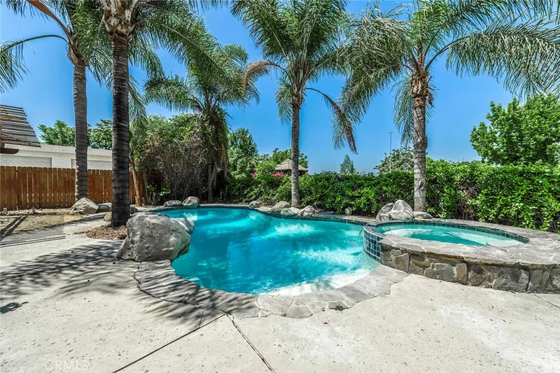 10448 La Tuna Canyon, Sun Valley, CA 91352