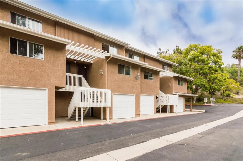 4236 Vista Del Rio #4, Oceanside, CA 92057