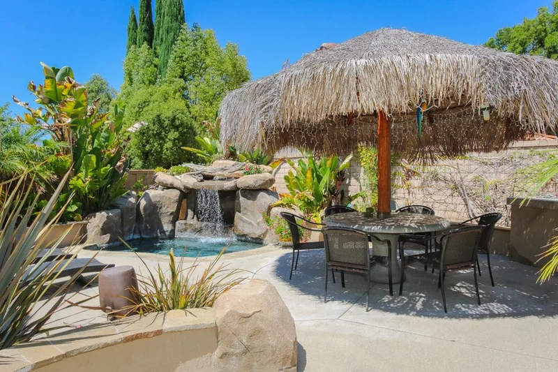 11598 Tree Hollow Ln, San Diego, CA 92128