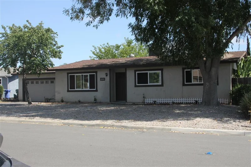 429 Silver Spur Way, San Marcos, CA 92069