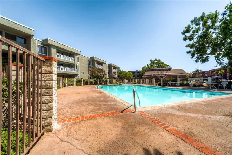 1040 Washington Ave #18, Escondido, CA 92025