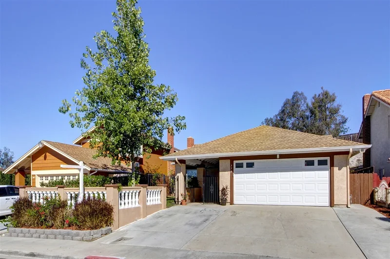 775 Arroyo Seco Dr, San Diego, CA 92114