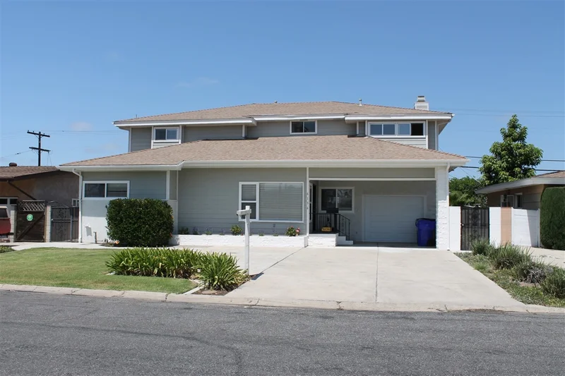 6136 Lorca, San Diego, CA 92115