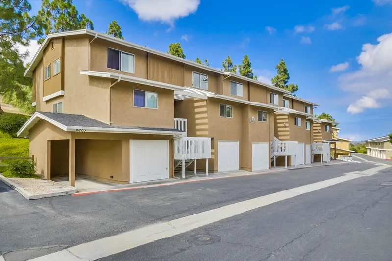 4223 Vista Del Rio Way #1, Oceanside, CA 92057