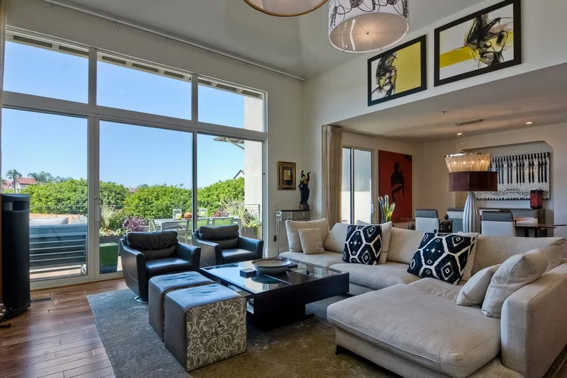 1122 1st, Coronado, CA 92118