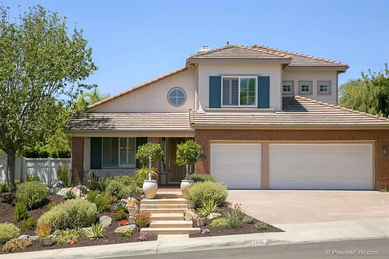 7918 Via Ensenada, Carlsbad, CA 92009