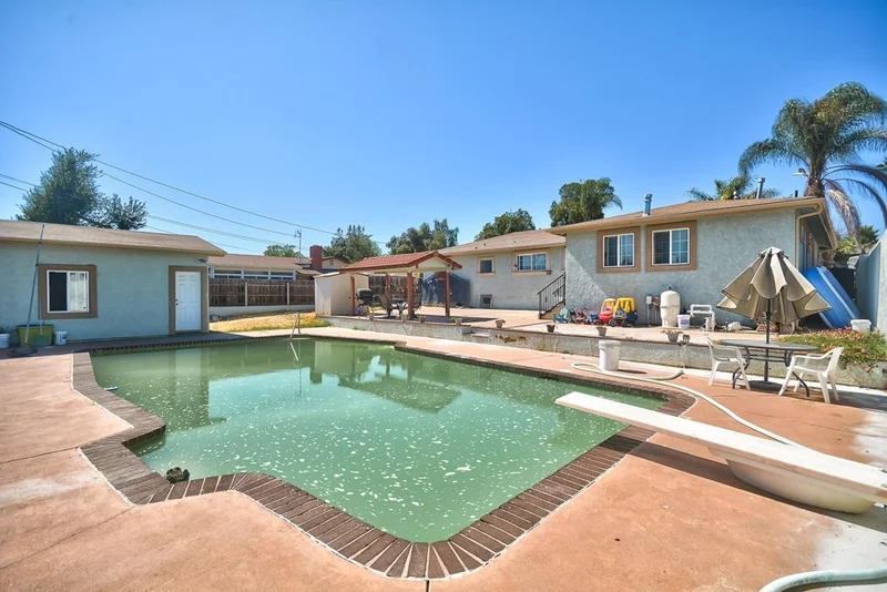 255 Green Ave, Escondido, CA 92025