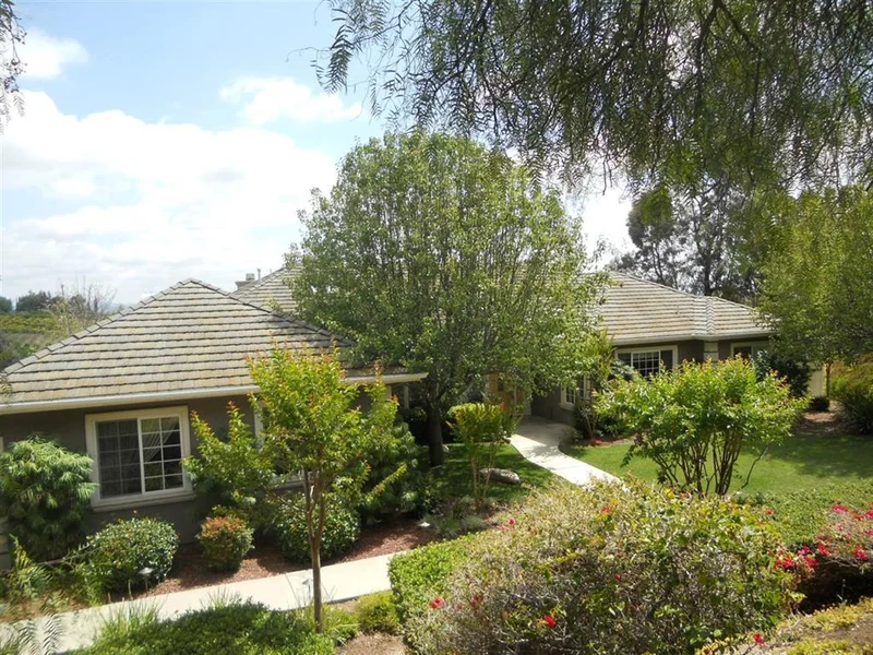 2991 Los Alisos Drive, Fallbrook, CA 92028