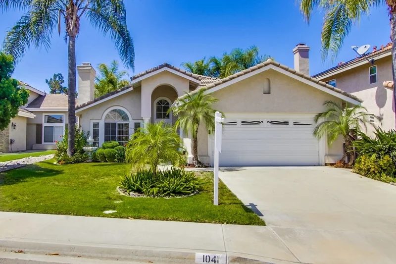 1041 Honeysuckle Dr., San Marcos, CA 92078