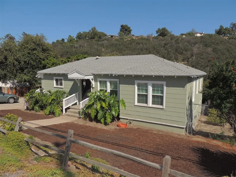 6215 Radio, San Diego, CA 92114