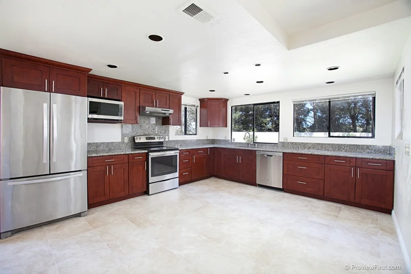 11746 Calle Vivienda, San Diego, CA 92128