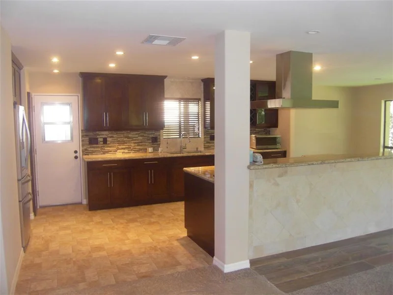 8975 Lawrence Welk #433, Escondido, CA 92026