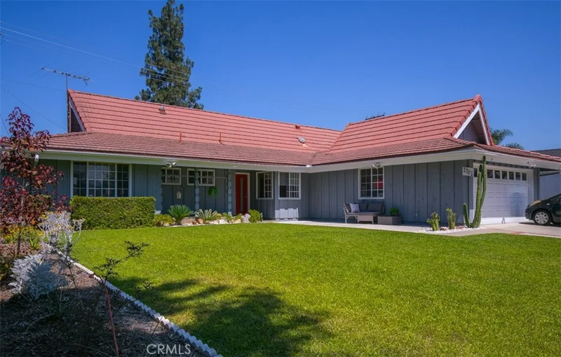 2702 Hartman, Orange, CA 92865