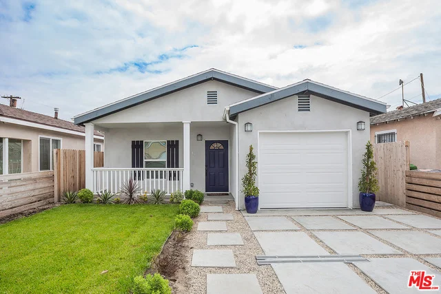 11422 Towne Avenue, Los Angeles, CA 90061