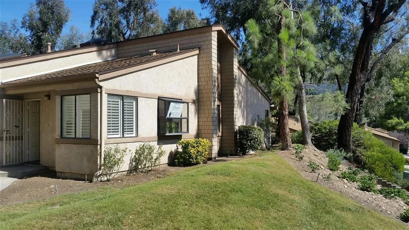 5601 Adobe Falls #A, San Diego, CA 92120
