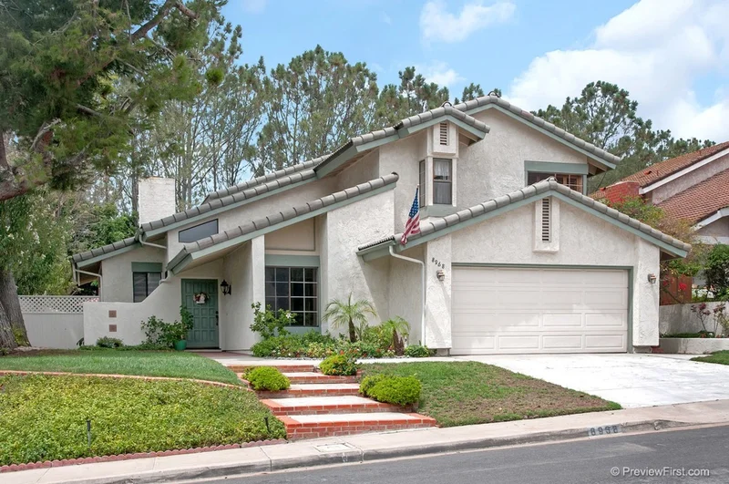 8968 Montrose Way, San Diego, CA 92122
