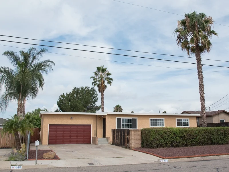 454 La Presa, Spring Valley, CA 91977