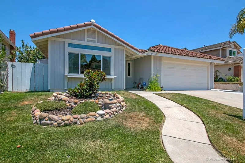 8536 Ridgefield, San Diego, CA 92129