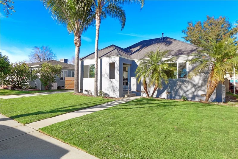 4169 Gardenia Avenue, Long Beach, CA 90807