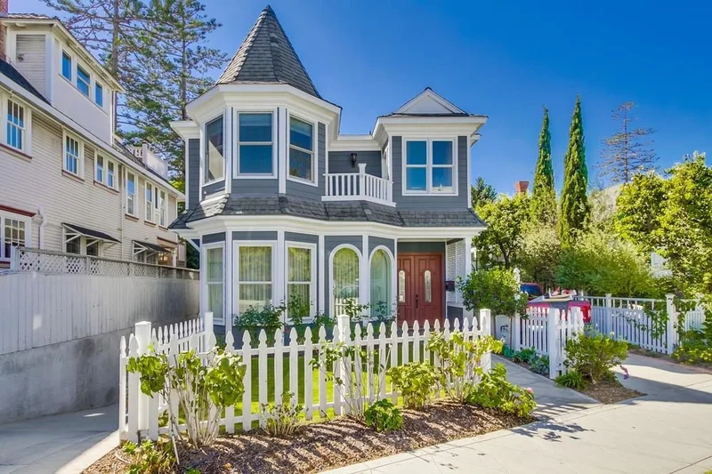 1124 Loma Avenue, Coronado, CA 92118