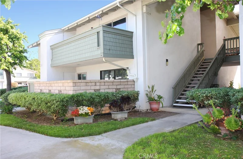 8777 Coral Springs #9B, Huntington Beach, CA 92646