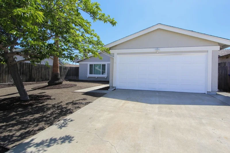 11219 Ganesta, San Diego, CA 92126