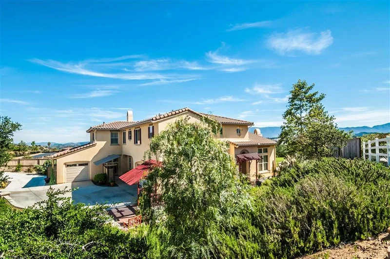 27007 Red Ironbark Drive, Valley Center, CA 92082