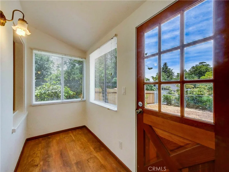 1127 Fairview, La Canada Flintridge, CA 91011