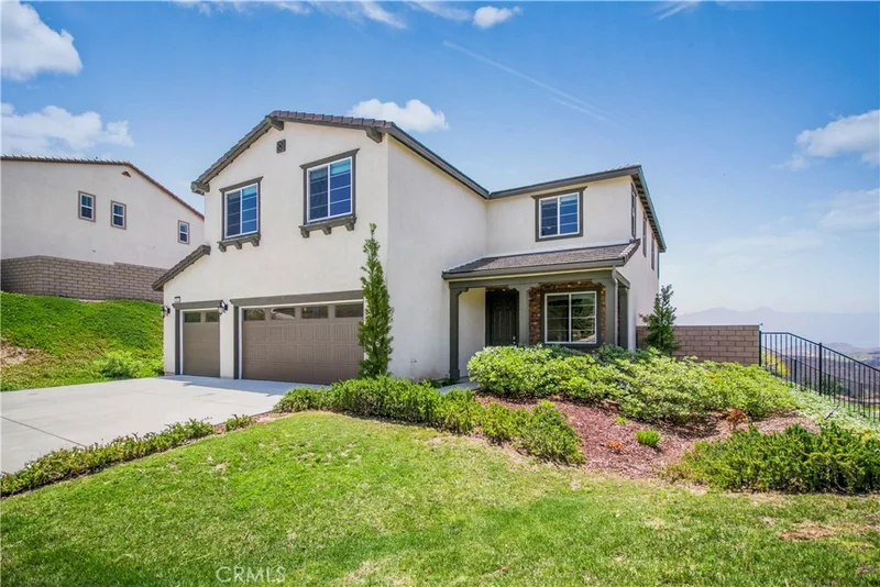 18626 Lakepointe, Riverside, CA 92503