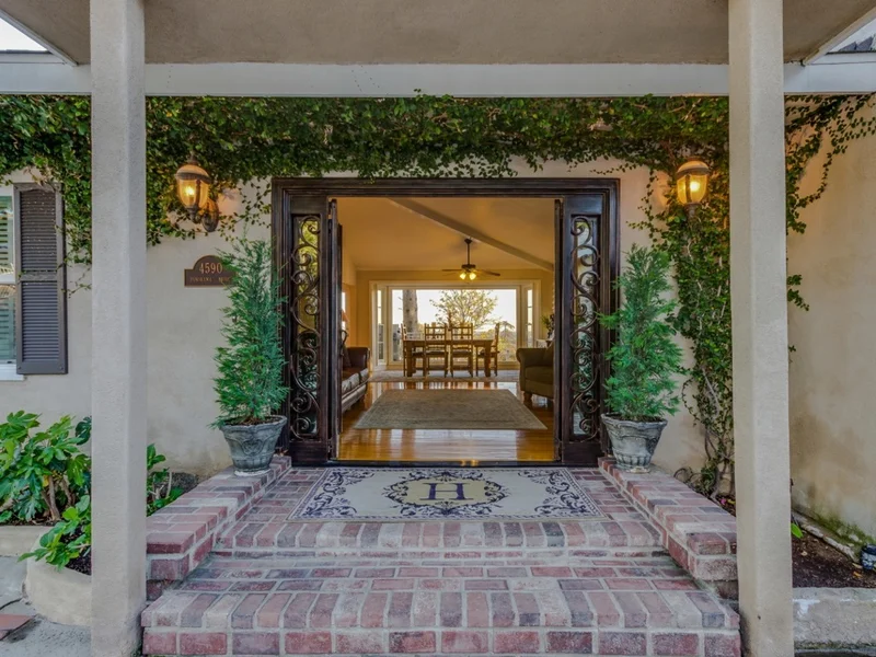 4590 Panorama Drive, La Mesa, CA 91941