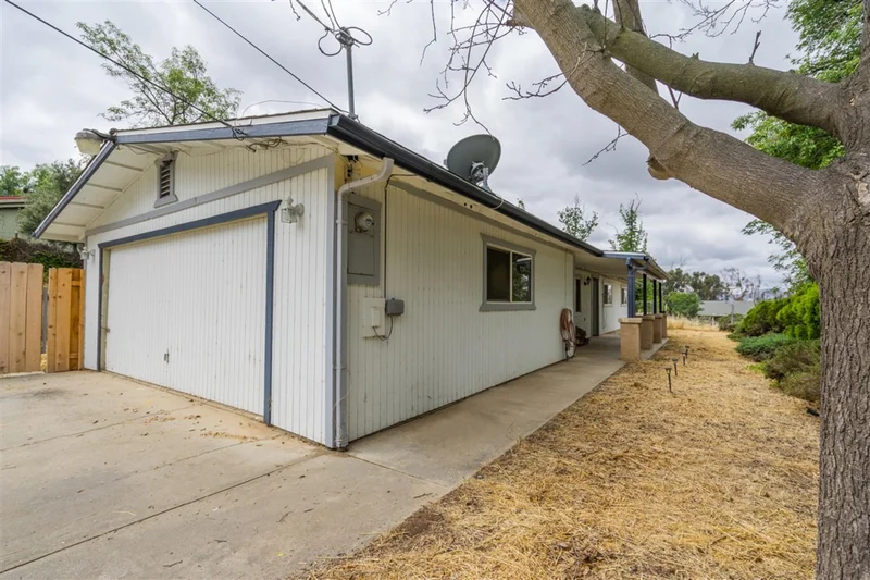 1039 8th Street, Ramona, CA 92065