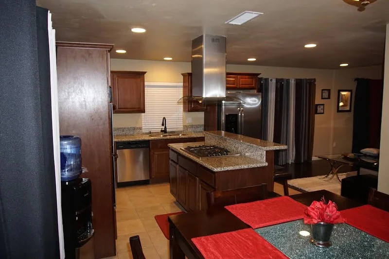 1892 Katella, San Diego, CA 92154