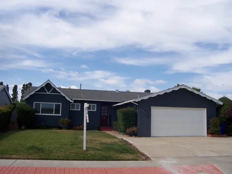 8946 Heraldry St., San Diego, CA 92123