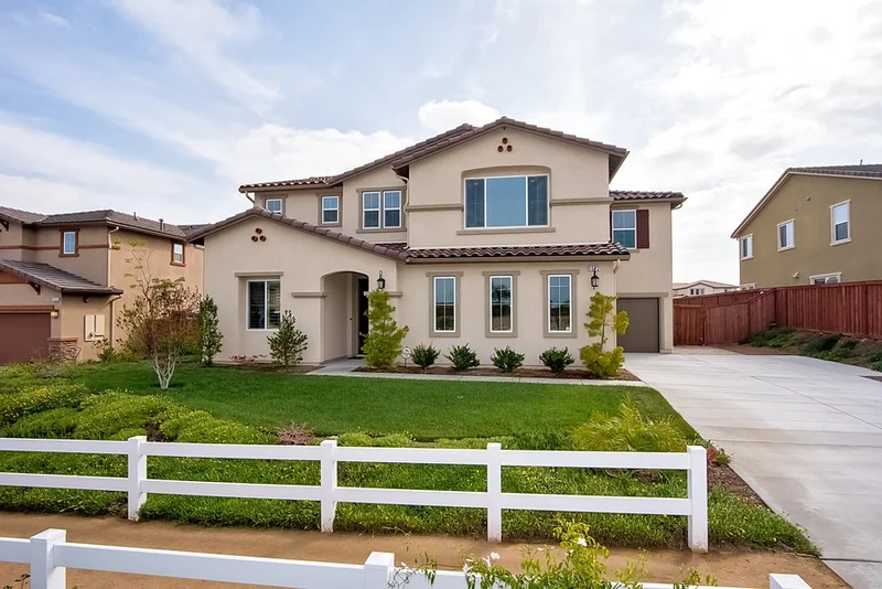 5572 Thoroughbred, Oceanside, CA 92057