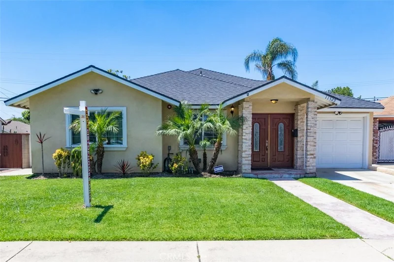 11529 Horton, Downey, CA 90241