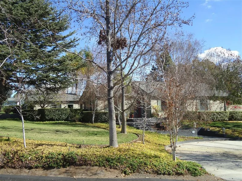 4225 Calavo, La Mesa, CA 91941
