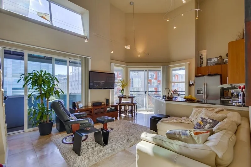 525 11th Ave 1512, San Diego, CA 92101