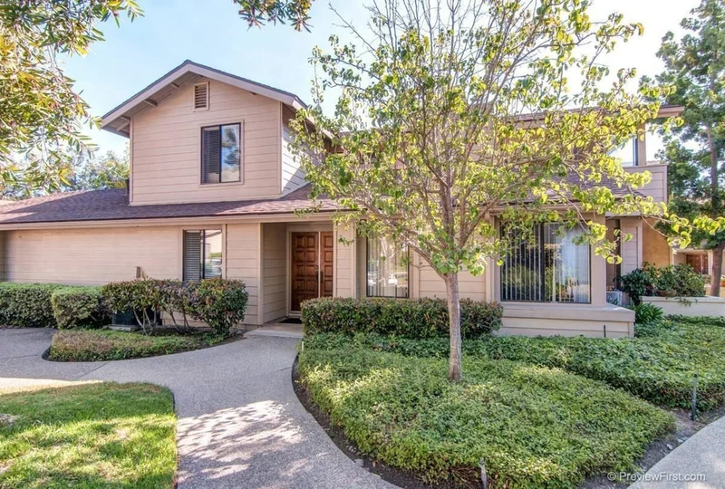 10350 Crosscreek Terrace, San Diego, CA 92131